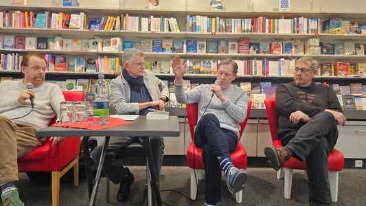Bei der Lesung in der Buchhandlung Schwab: Thomas Kastler, Wolfram Köhli, Alfred Metzler und Arnulf Meffle (v.l.). Foto: Dorothea Oldak